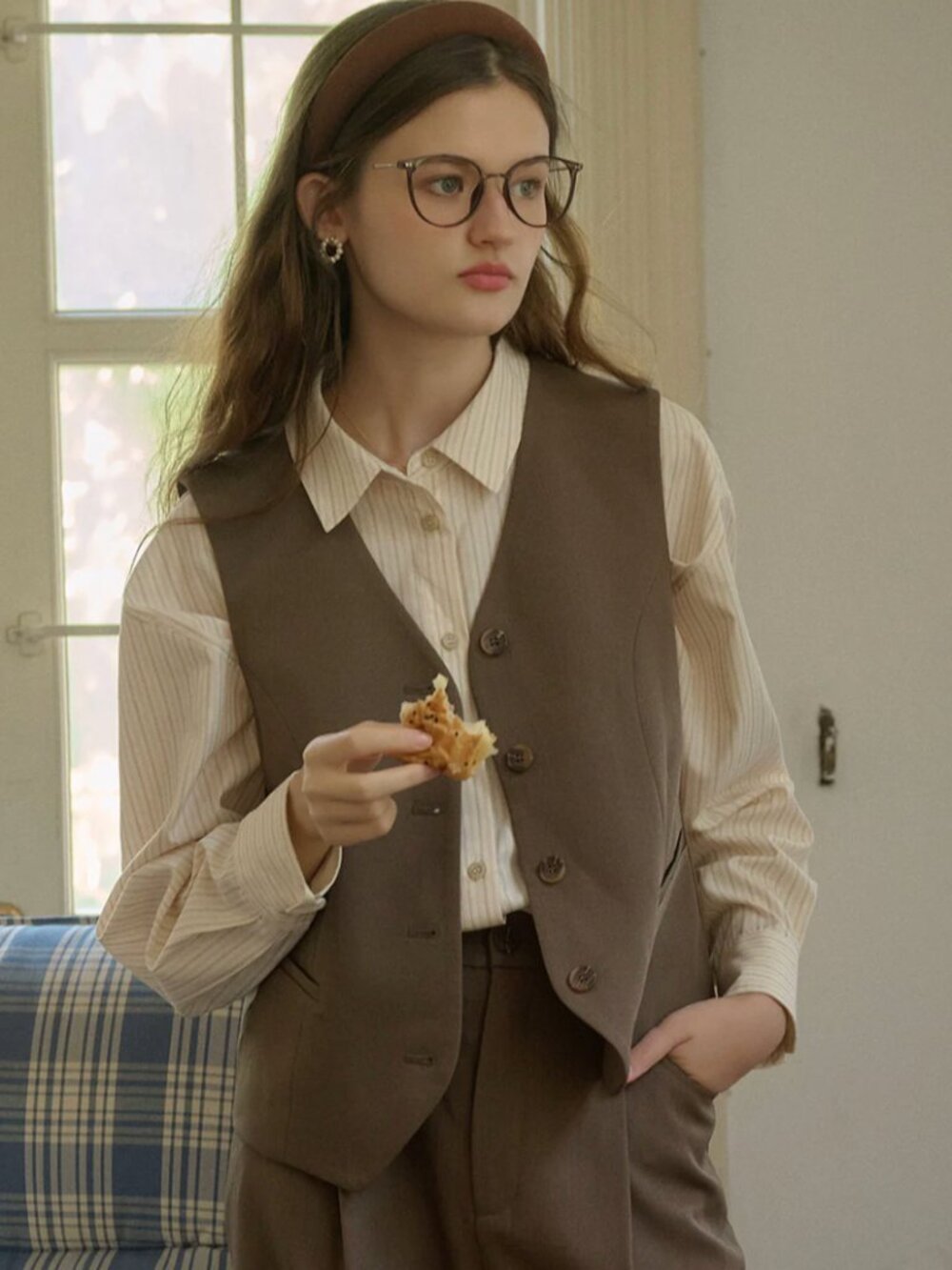 Simple Retro Kataleya V-neck Back Hollow Vest